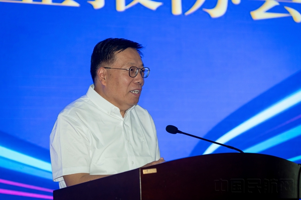 中邦行业报协会2024年常务理事会暨“聚焦下层亮点讲好行业故事”2024“新春走下层”运动阅历交换会正在京召开